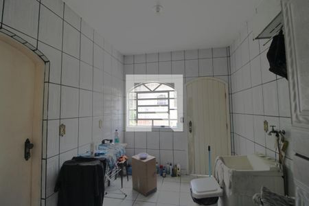 Casa à venda com 232m², 3 quartos e 8 vagasLavanderia