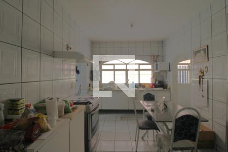 Casa à venda com 232m², 3 quartos e 8 vagasCozinha