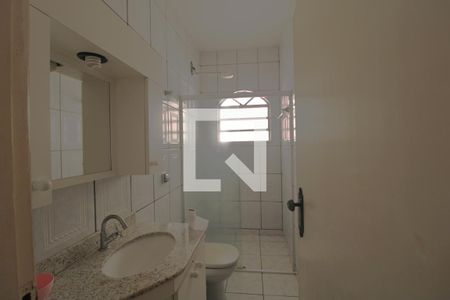 Casa à venda com 232m², 3 quartos e 8 vagasBanheiro comum