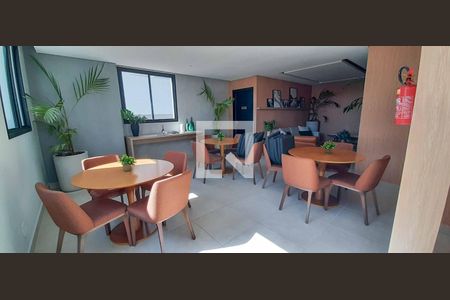 Apartamento à venda com 40m², 2 quartos e 1 vaga Apartamento à venda com 40m², 2 quartos e 1 vagaÁrea comum - Salão de festas