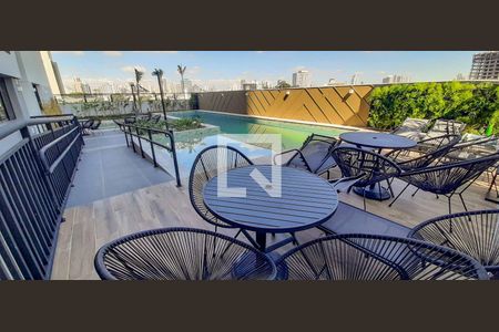 Apartamento à venda com 40m², 2 quartos e 1 vaga Apartamento à venda com 40m², 2 quartos e 1 vagaÁrea comum - Piscina