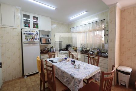 Casa à venda com 350m², 8 quartos e 3 vagasCozinha