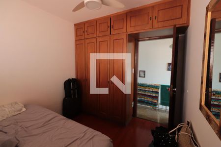 Casa à venda com 350m², 8 quartos e 3 vagasQuarto 2