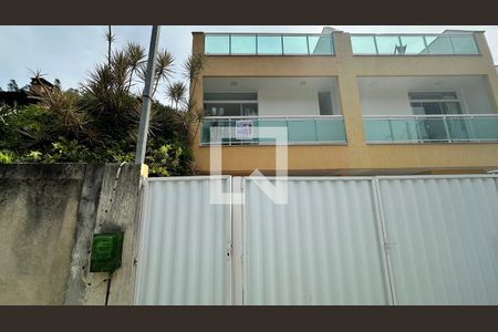 Casa de condomínio à venda com 220m², 2 quartos e 1 vagaFachada
