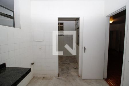 Apartamento à venda com 180m², 4 quartos e 2 vagasCozinha