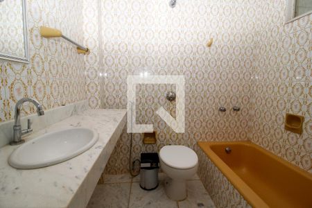 Apartamento à venda com 180m², 4 quartos e 2 vagasBanheiro do Quarto 2