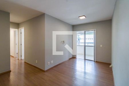 Sala de apartamento para alugar com 3 quartos, 79m² em Vila Suzana, São Paulo