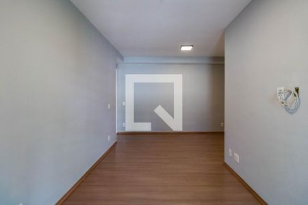 Sala de apartamento para alugar com 3 quartos, 79m² em Vila Suzana, São Paulo