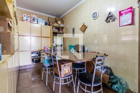 Casa à venda com 169m², 3 quartos e 2 vagas Casa à venda com 169m², 3 quartos e 2 vagasCozinha