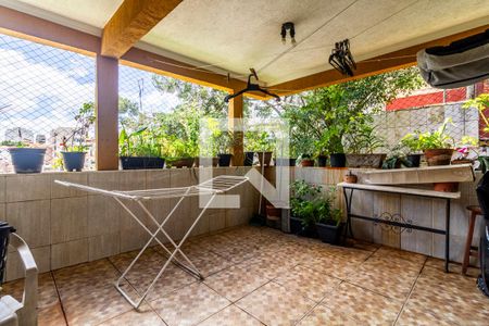 Casa à venda com 169m², 3 quartos e 2 vagas Casa à venda com 169m², 3 quartos e 2 vagasÁrea de Serviço