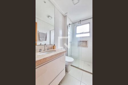Apartamento para alugar com 75m², 2 quartos e 2 vagas Apartamento para alugar com 75m², 2 quartos e 2 vagasBanheiro