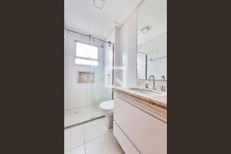 Apartamento para alugar com 75m², 2 quartos e 2 vagas Apartamento para alugar com 75m², 2 quartos e 2 vagasBanheiro da Suíte