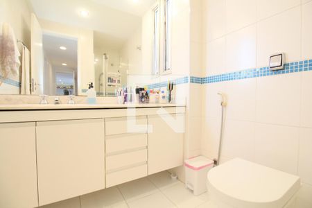 Apartamento para alugar com 146m², 3 quartos e 3 vagasBanheiro Social