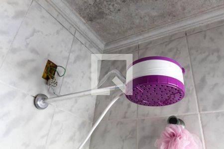 Casa à venda com 115m², 2 quartos e 2 vagasChuveiro