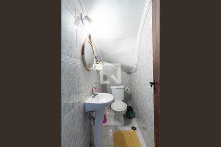 Casa à venda com 115m², 2 quartos e 2 vagasLavabo