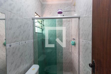 Casa à venda com 115m², 2 quartos e 2 vagasBanheiro da Suíte 1