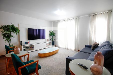 Apartamento à venda com 167m², 4 quartos e 2 vagas Apartamento à venda com 167m², 4 quartos e 2 vagasSala de Estar