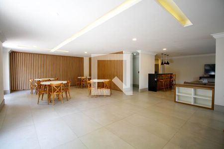 Apartamento à venda com 167m², 4 quartos e 2 vagas Apartamento à venda com 167m², 4 quartos e 2 vagasÁrea Comum - Salão de Festas