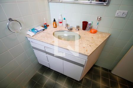 Apartamento à venda com 167m², 4 quartos e 2 vagas Apartamento à venda com 167m², 4 quartos e 2 vagasBanheiro da Suíte 2