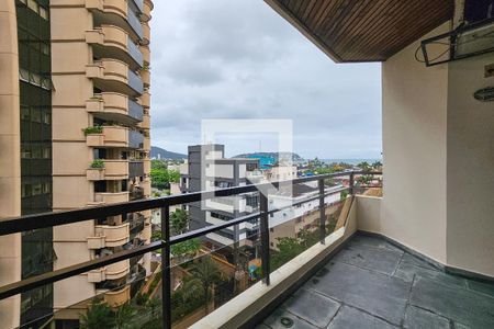 Apartamento para alugar com 300m², 3 quartos e 1 vagaVaranda