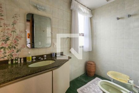 Apartamento para alugar com 300m², 3 quartos e 1 vagaBanheiro da Suíte 1