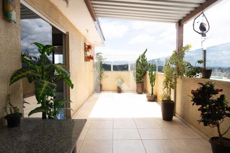 Apartamento à venda com 125m², 3 quartos e 2 vagasCobertura