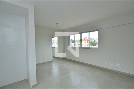 Sala de estar de apartamento à venda com 2 quartos, 60m² em Santo Antônio, Belo Horizonte