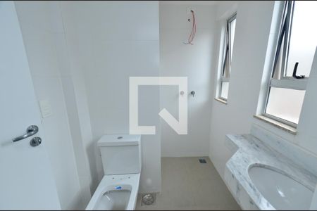 Apartamento à venda com 60m², 2 quartos e 2 vagasBanheiro Quarto 2