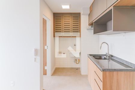 Sala / Cozinha de apartamento para alugar com 2 quartos, 33m² em Butantã, São Paulo