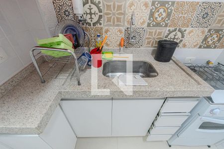 Apartamento para alugar com 56m², 2 quartos e sem vaga Apartamento para alugar com 56m², 2 quartos e sem vagaCozinha e Área de Serviço