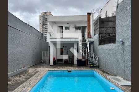 Casa à venda com 260m², 4 quartos e sem vagaPiscina