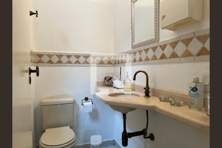 Casa à venda com 260m², 4 quartos e sem vagaLavabo