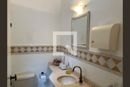 Casa à venda com 260m², 4 quartos e sem vagaLavabo