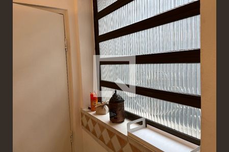 Casa à venda com 260m², 4 quartos e sem vagaLavabo