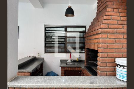 Casa à venda com 260m², 4 quartos e sem vagaÁrea comum - Churrasqueira