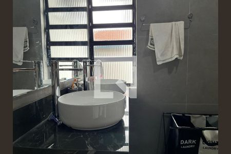 Casa à venda com 260m², 4 quartos e sem vagaBanheiro 2