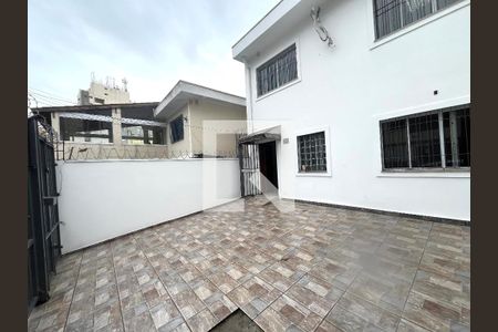 Casa à venda com 220m², 4 quartos e 3 vagas Casa à venda com 220m², 4 quartos e 3 vagasGaragem