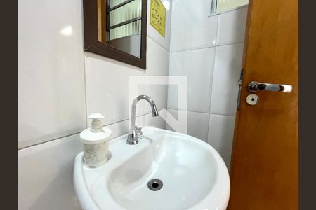 Casa à venda com 220m², 4 quartos e 3 vagas Casa à venda com 220m², 4 quartos e 3 vagasBanheiro da Suíte 1