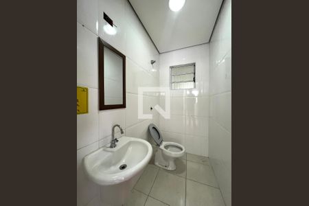 Casa à venda com 220m², 4 quartos e 3 vagas Casa à venda com 220m², 4 quartos e 3 vagasBanheiro da Suíte 1