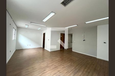 Casa à venda com 220m², 4 quartos e 3 vagas Casa à venda com 220m², 4 quartos e 3 vagasSuite 1