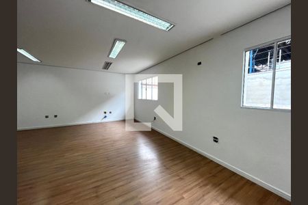 Casa à venda com 220m², 4 quartos e 3 vagas Casa à venda com 220m², 4 quartos e 3 vagasSuite 1