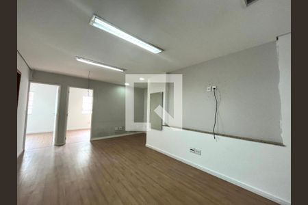 Casa à venda com 220m², 4 quartos e 3 vagas Casa à venda com 220m², 4 quartos e 3 vagasSala 2