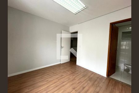 Casa à venda com 220m², 4 quartos e 3 vagas Casa à venda com 220m², 4 quartos e 3 vagasSuite 2