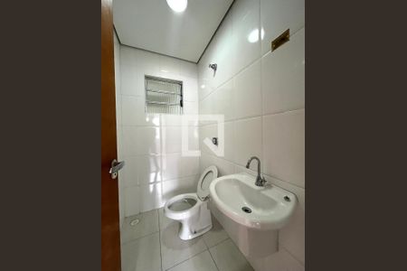 Casa à venda com 220m², 4 quartos e 3 vagas Casa à venda com 220m², 4 quartos e 3 vagasBanheiro da Suíte 2