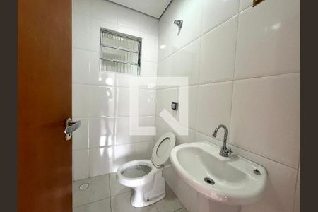 Casa à venda com 220m², 4 quartos e 3 vagas Casa à venda com 220m², 4 quartos e 3 vagasBanheiro da Suíte 2