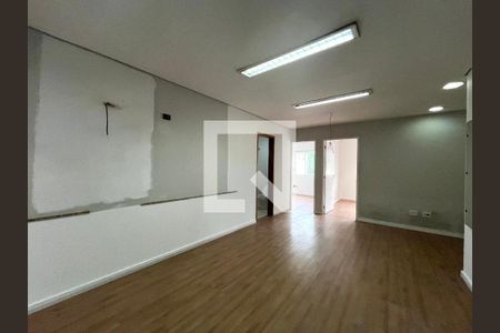 Casa à venda com 220m², 4 quartos e 3 vagas Casa à venda com 220m², 4 quartos e 3 vagasSala 2