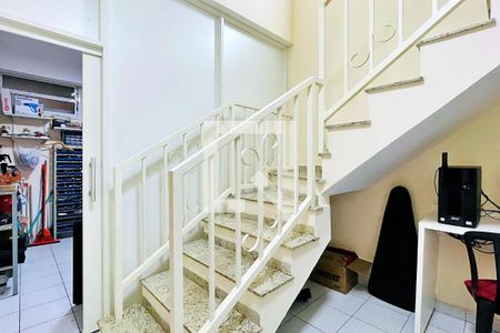 Casa de condomínio à venda com 254m², 3 quartos e 4 vagasEscritório