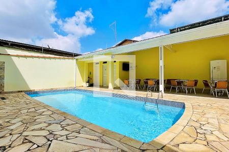 Casa de condomínio à venda com 254m², 3 quartos e 4 vagasPiscina