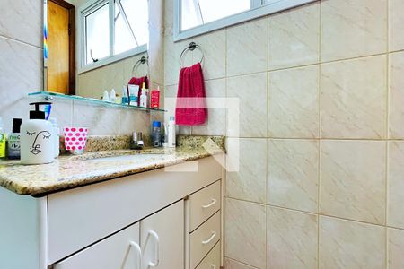 Casa de condomínio à venda com 254m², 3 quartos e 4 vagasBanheiro da Suíte 3