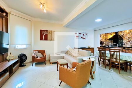 Casa de condomínio à venda com 254m², 3 quartos e 4 vagasSala